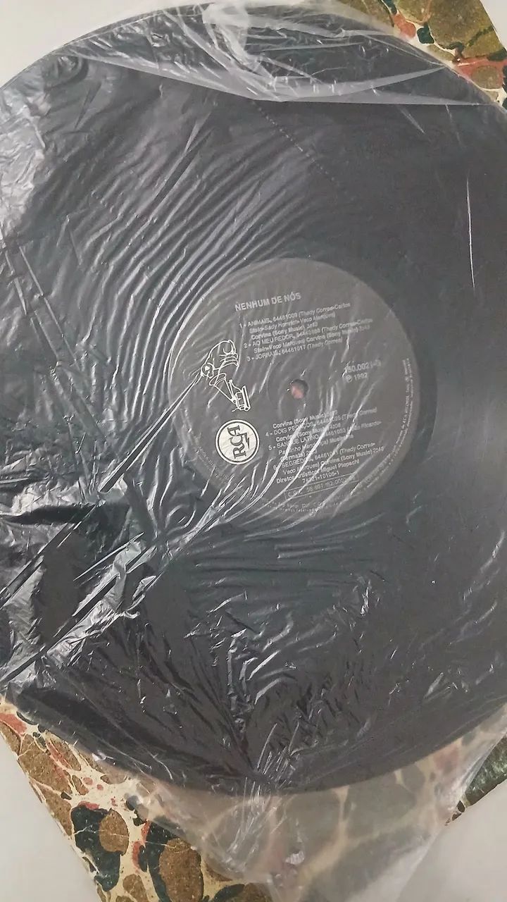 Disco de vinil nenhum de nós usado - Foto 4