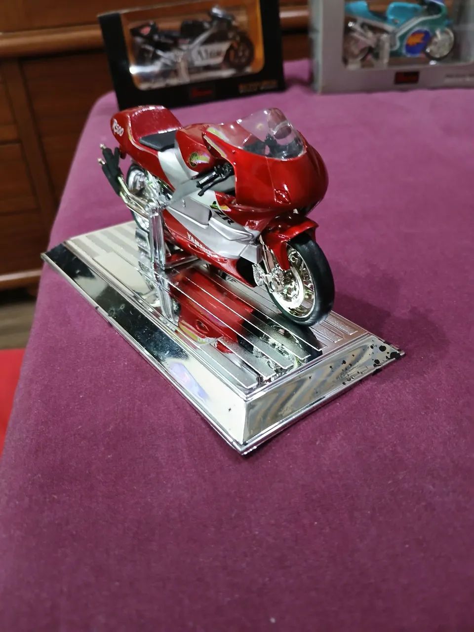 Moto Yamaha R500 em miniatura - Foto 2