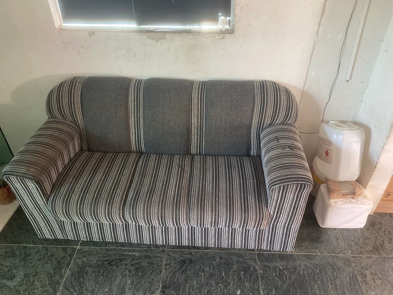 Sofá64673645265665120