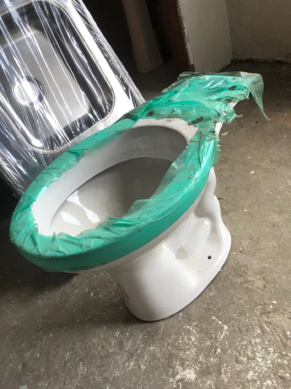 Vaso Sanitário Novo com Embalagem