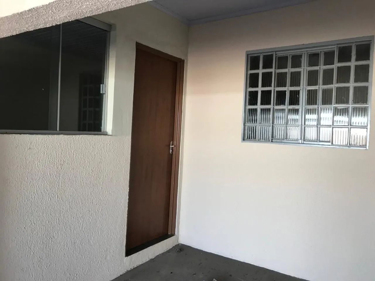 Casa de 2 quartos na QR 402, conj S.