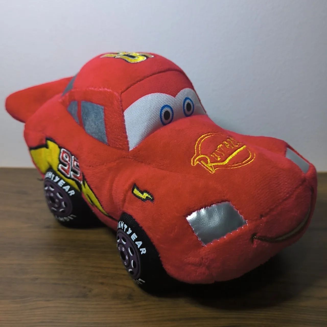 Relâmpago McQueen Pelúcia Disney Pixar