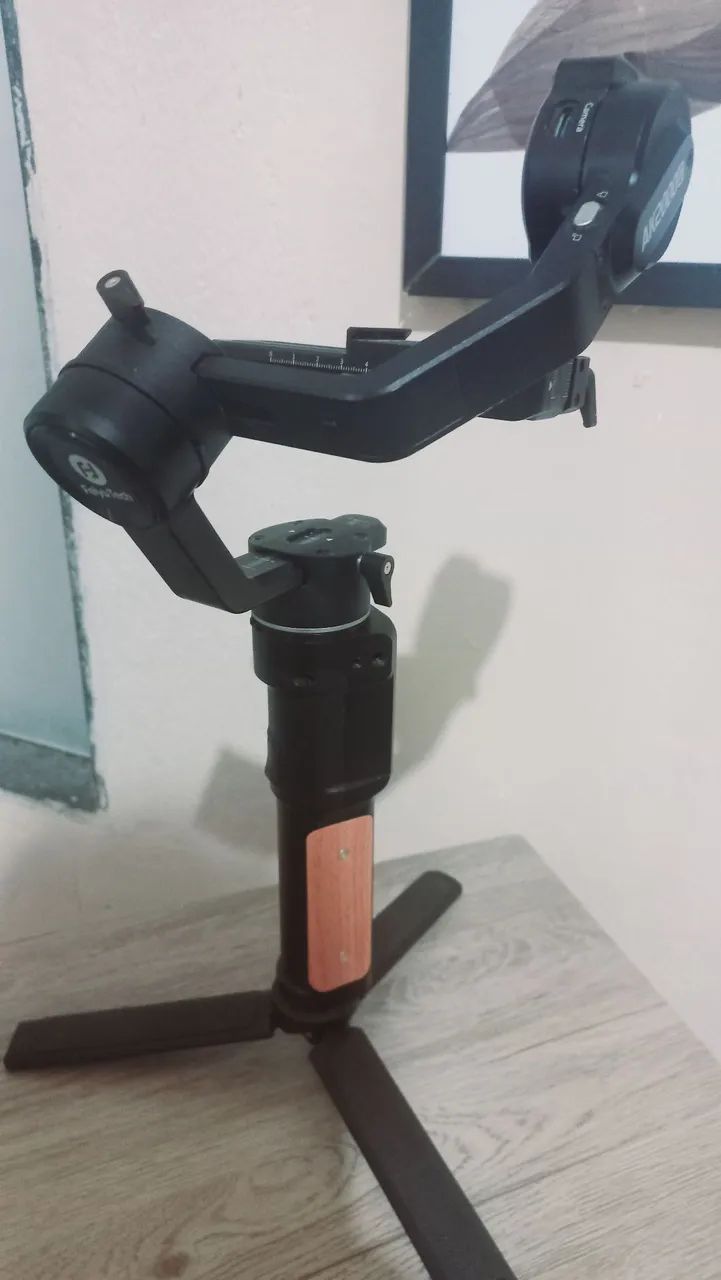 Estabilizador câmera Gimbal AK2000c 3 Eixos NOVO - Foto 2
