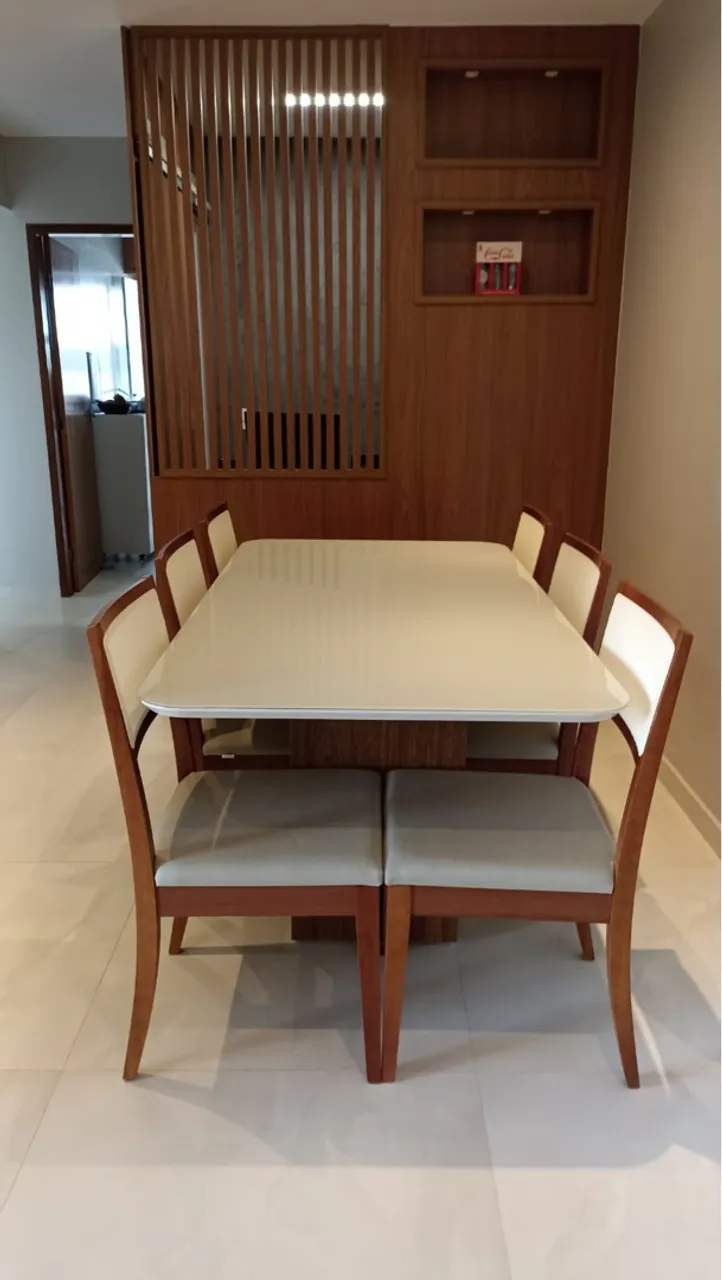 Mesa de Jantar Elegante com 6 Cadeiras
