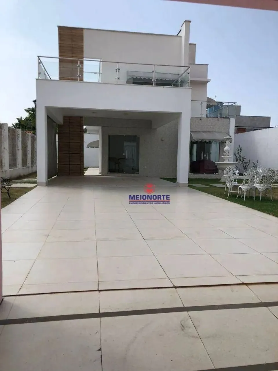 Casa comercial duplex à venda ou para aluguel no Jardim Eldorado Ideal para consultórios