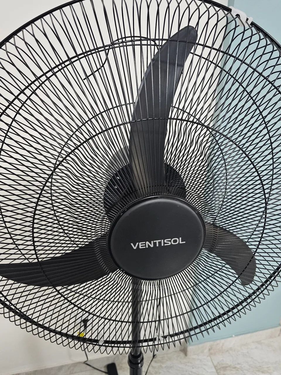 Ventilador De Coluna New 60cm Preto 220V/110v - Foto 2