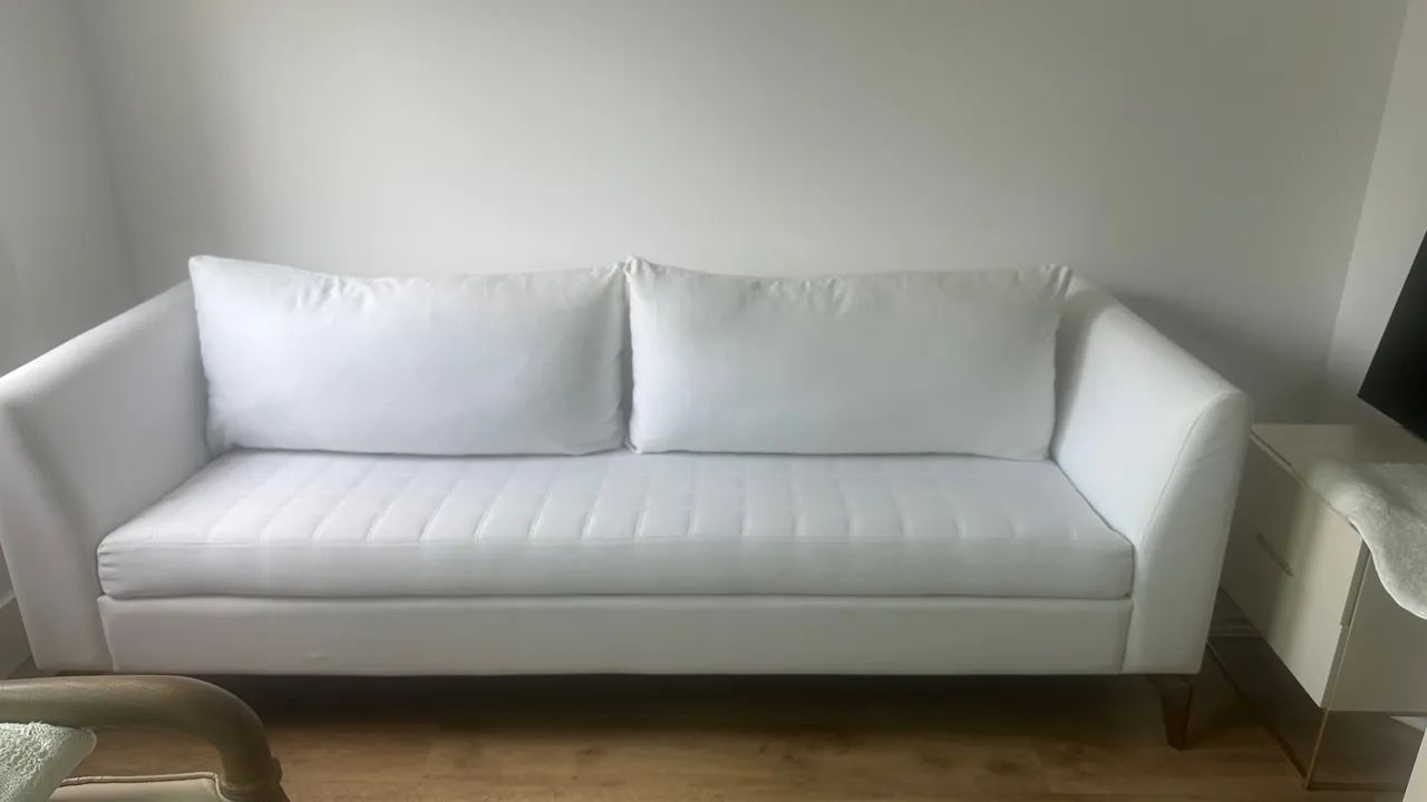 Sofá Branco de 3 Lugares
