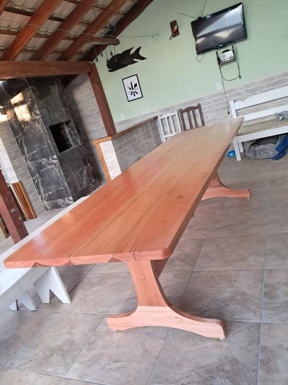 Mesa de jantar em madeira maciça - Foto 2