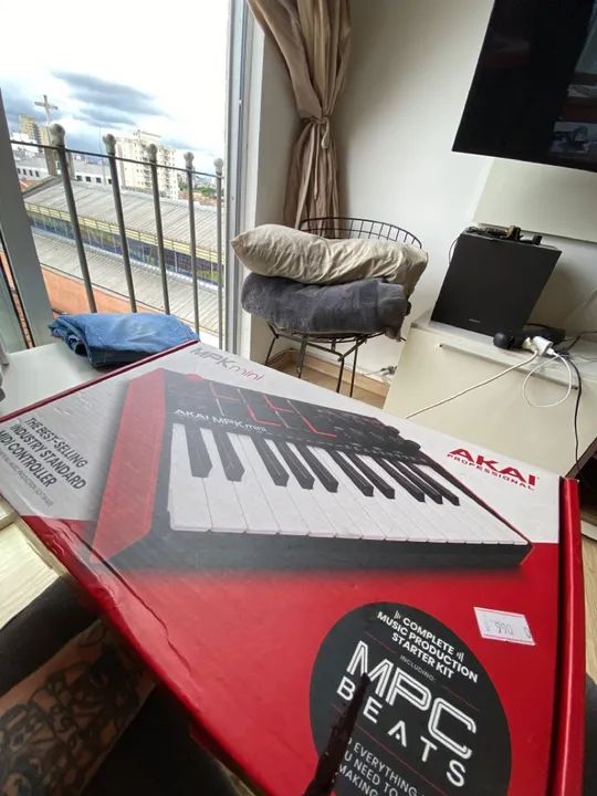 Teclado Controlador MIDI AKAI LPK25 - Foto 5