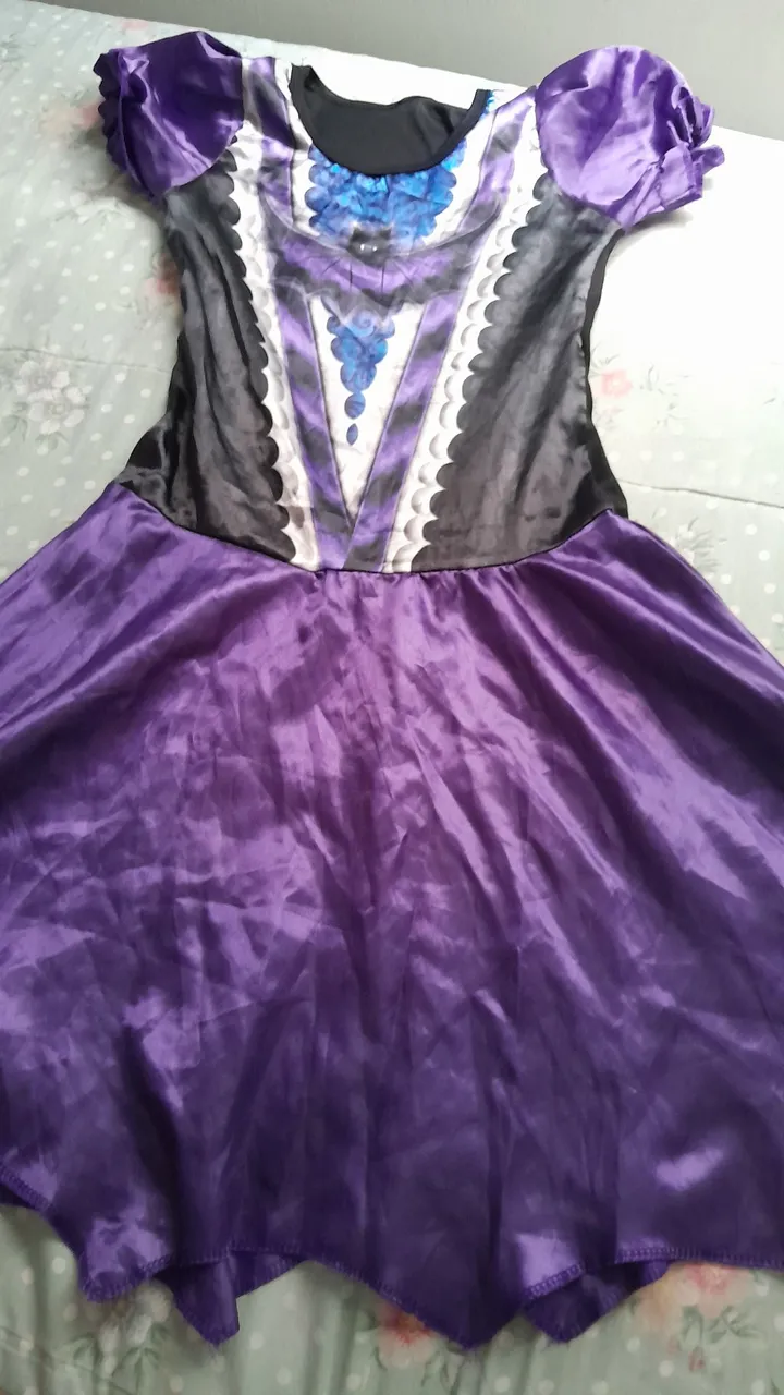 Vestido Infantil  - Fantasia tam 06 anos.