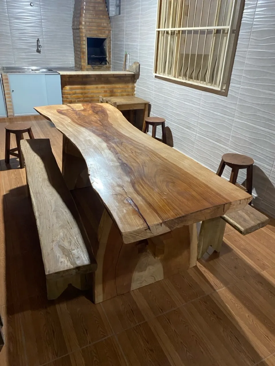 Mesa de Jantar Rústica de Madeira Maciça