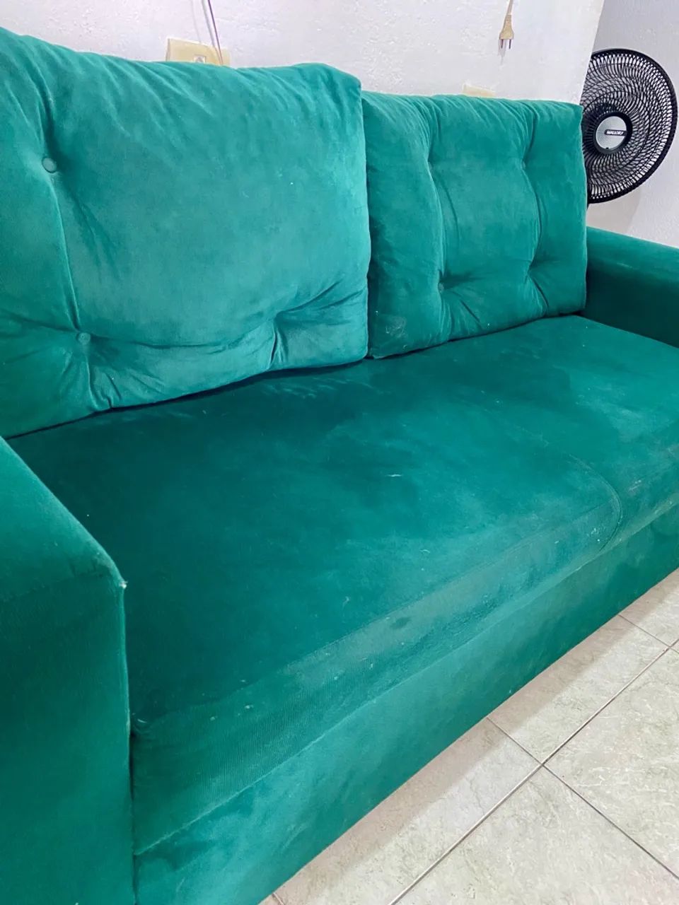 Sofá Verde Elegante para Sala de Estar - Foto 2