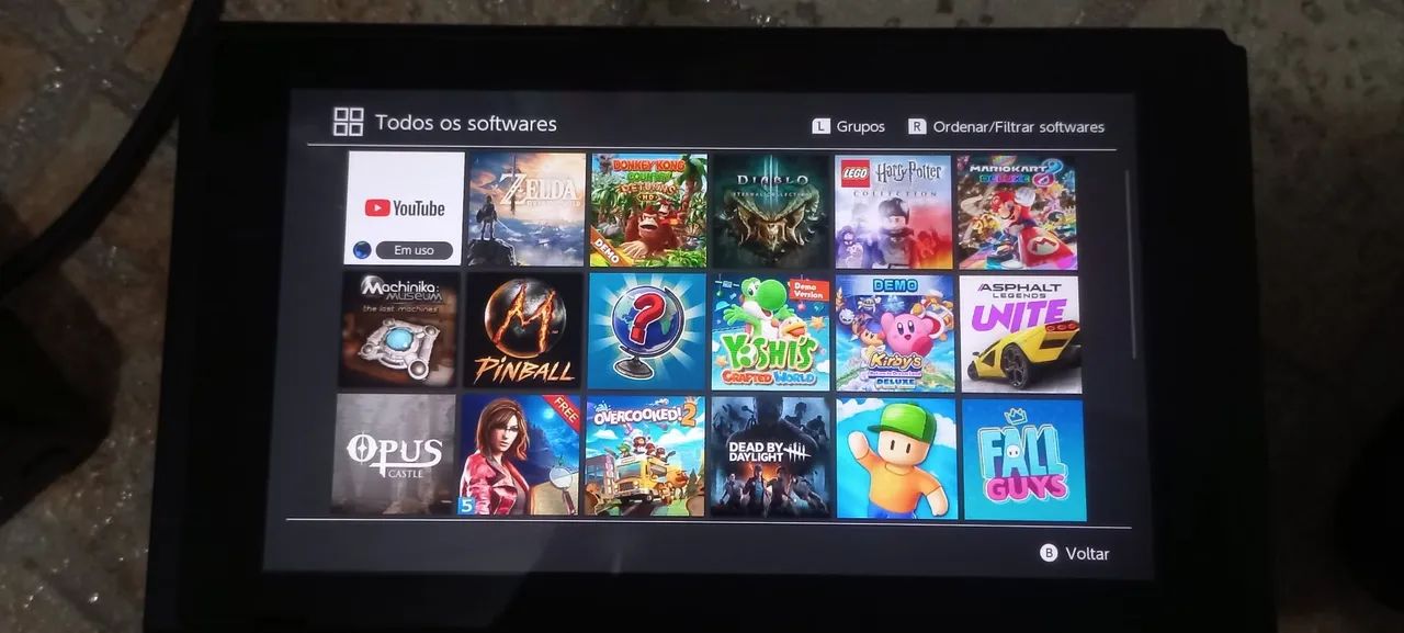 Nintendo Switch + 3 Controles - Foto 2