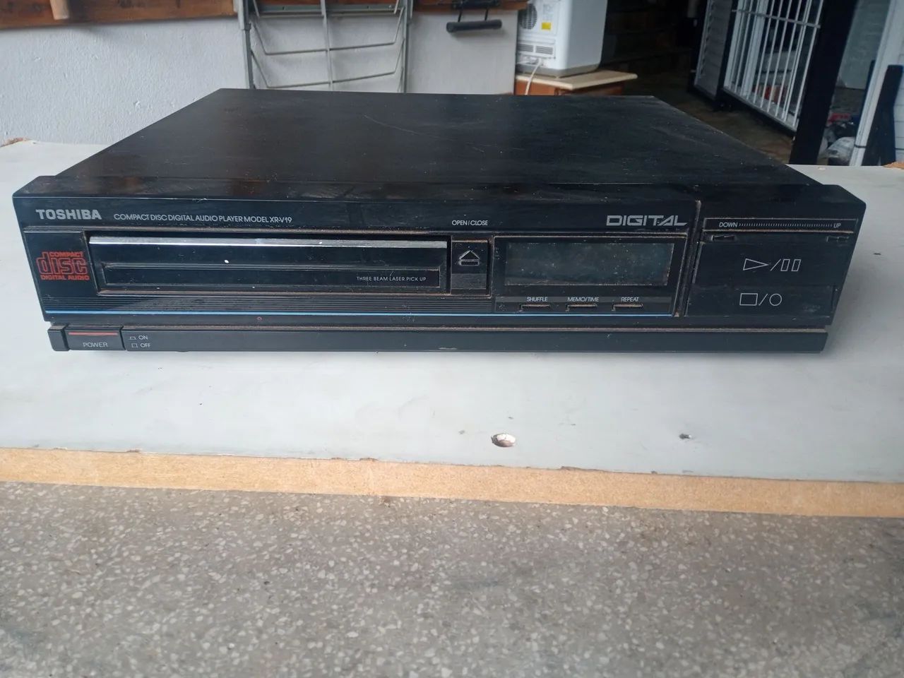 Toca-discos CD Player Toshiba XR-V19