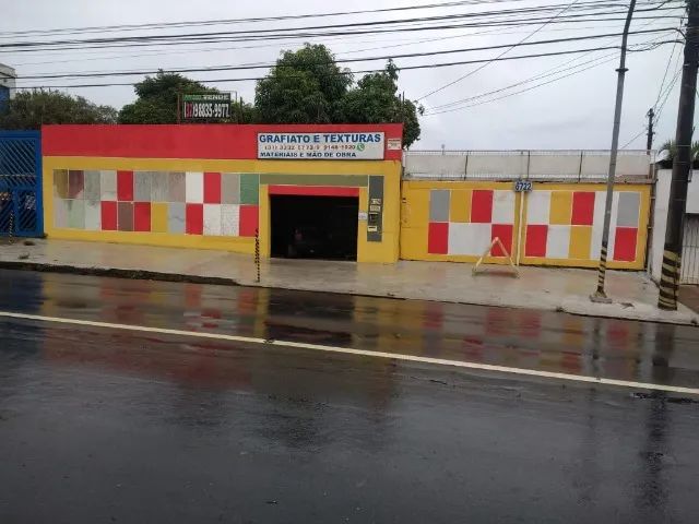 GALPÃO / CASA/AREA  970 m²