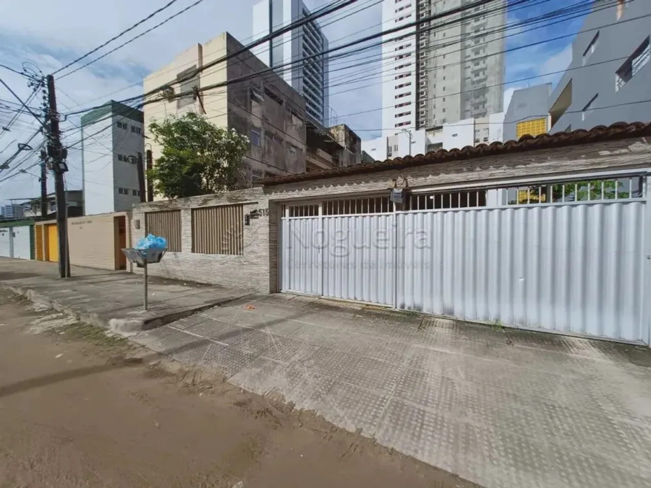 Imóvel para venda tem 331 metros quadrados com 3 quartos em Várzea - Recife - PE