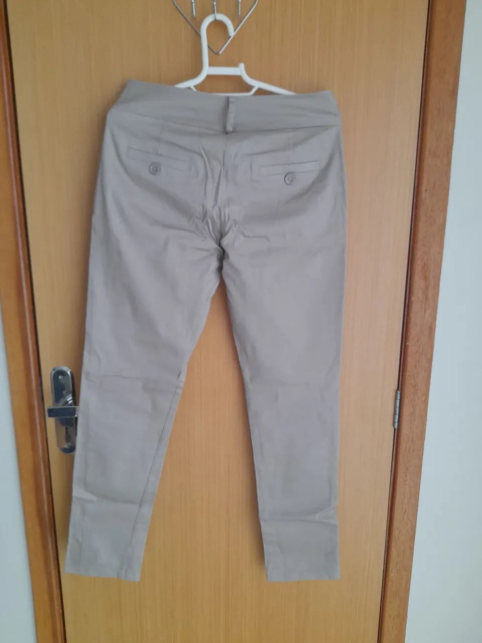 Calça feminina bege - Foto 2
