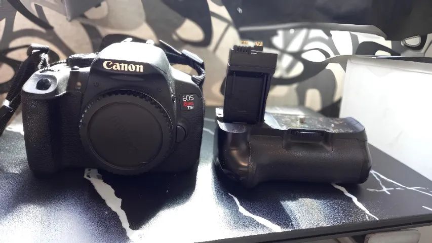 ? Canon T5i Semi Profissional à Venda - Ótimo Estado!