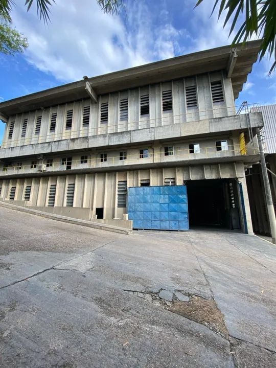 GALPÃO AMPLO  - 2.900M² DISTRITO INDUSTRIAL 