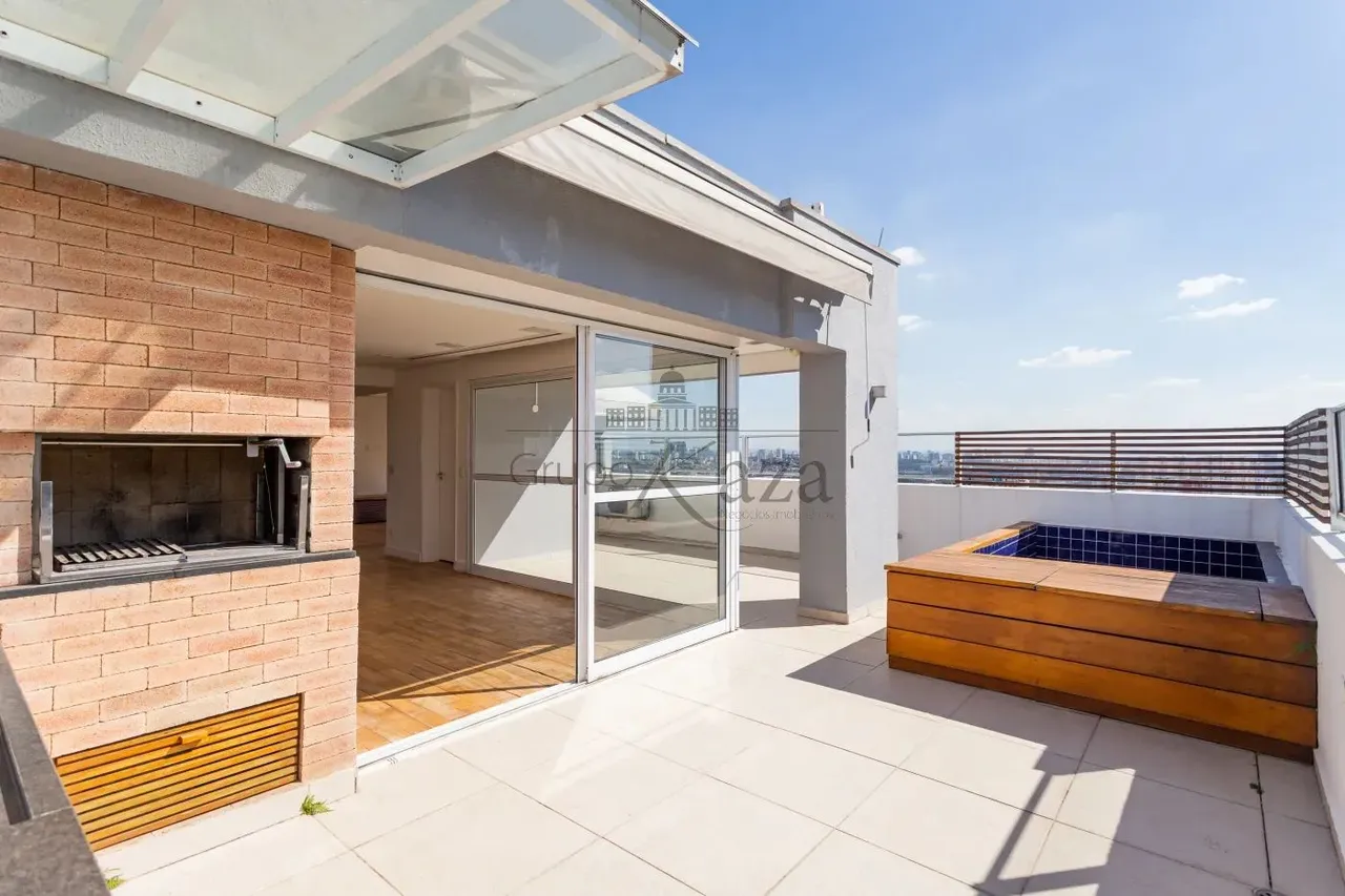 Cobertura Duplex - Alto de Pinheiros - 3 Dormitórios - 241m².