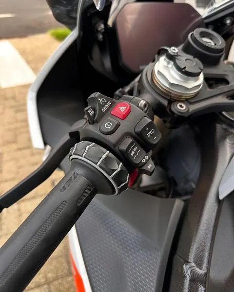 BMW S 1000 RR 2022 - Foto 7