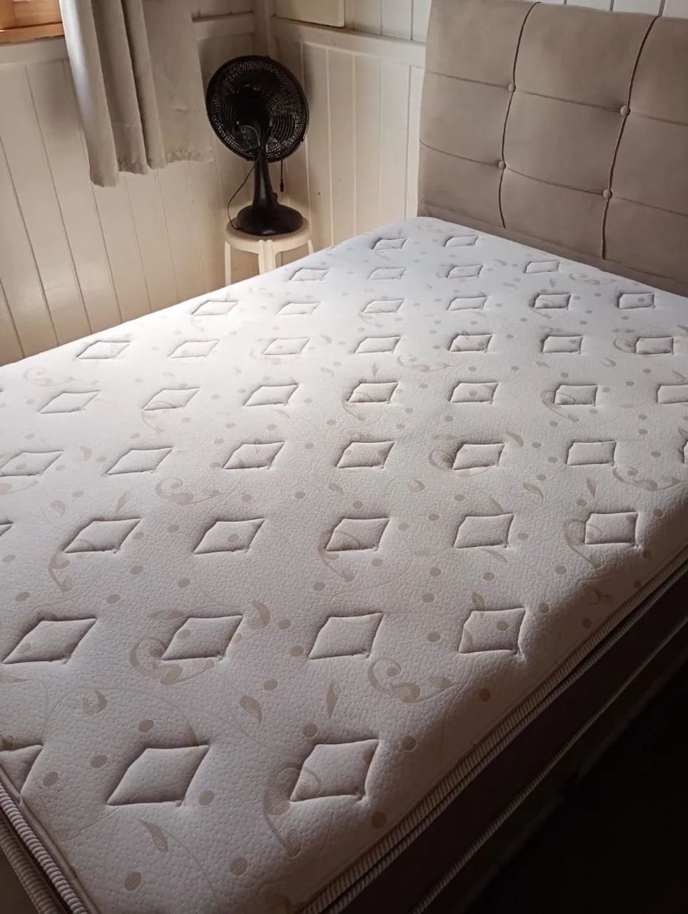 Cama box casal star flex de espuma bem conservado