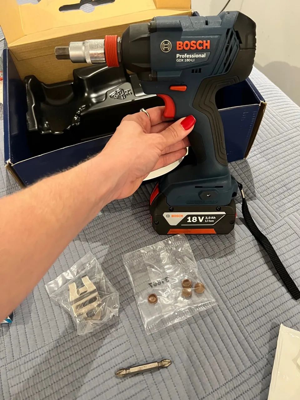 Chave de impacto Bosch GDX 180-LI