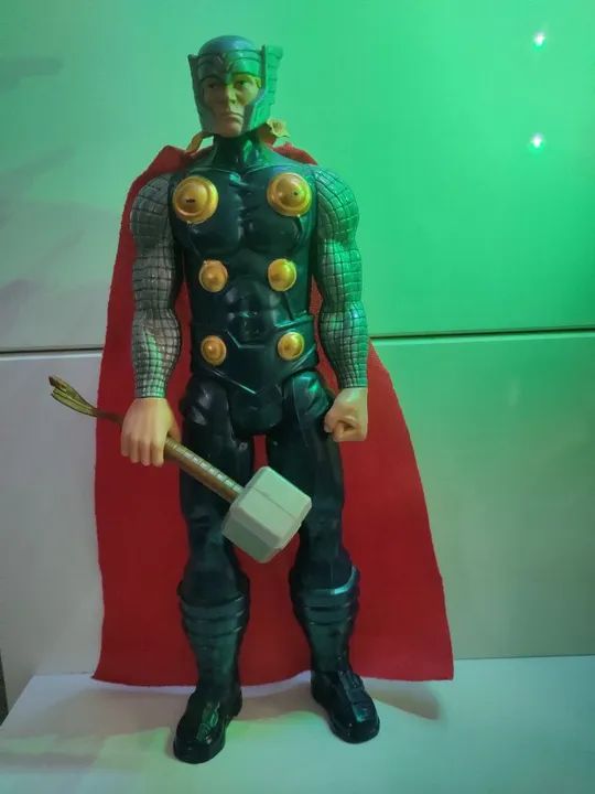 Boneco Thor Avengers Marvel Hasbro 30cm