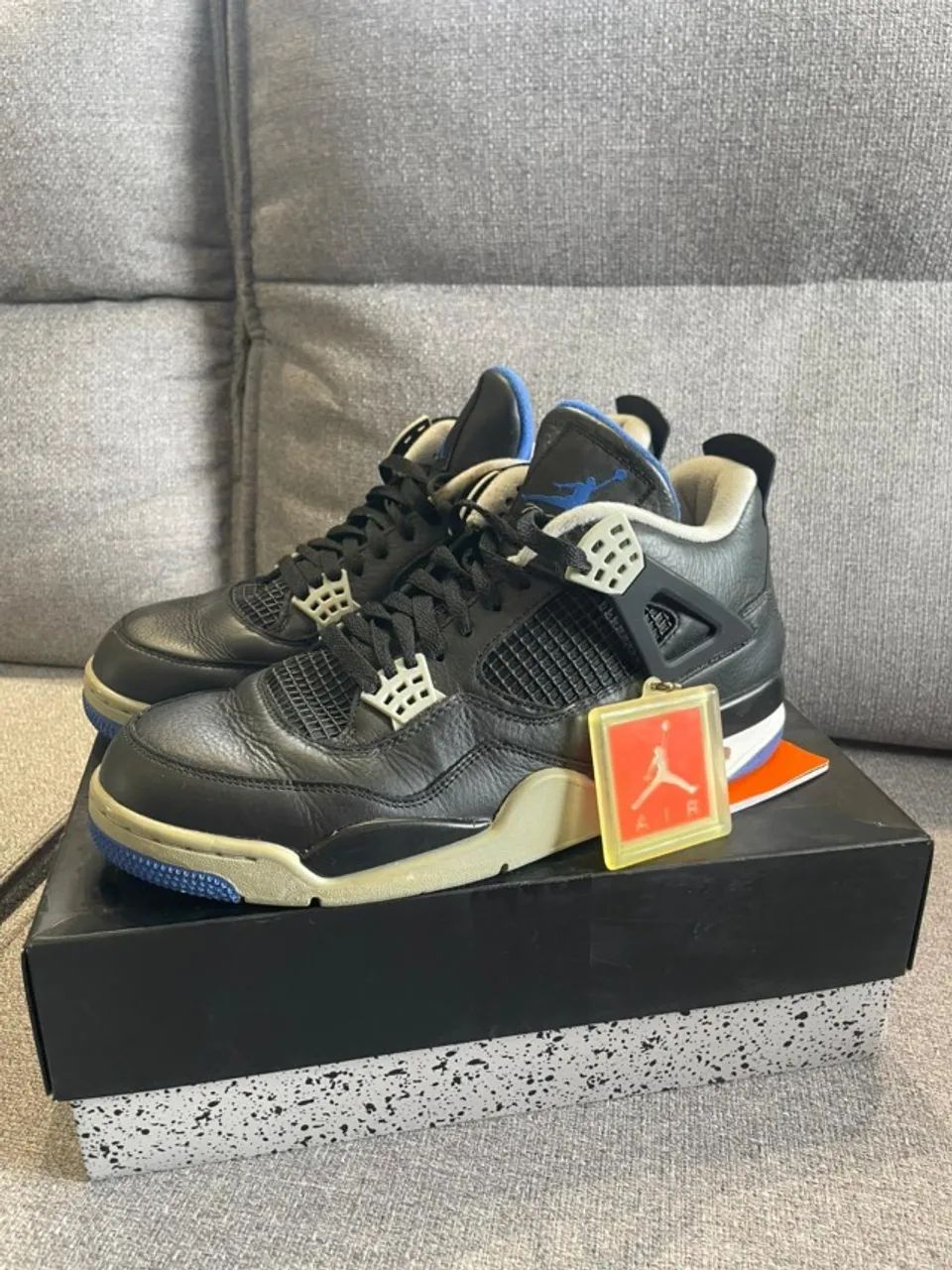Tênis Nike Air Jordan 4