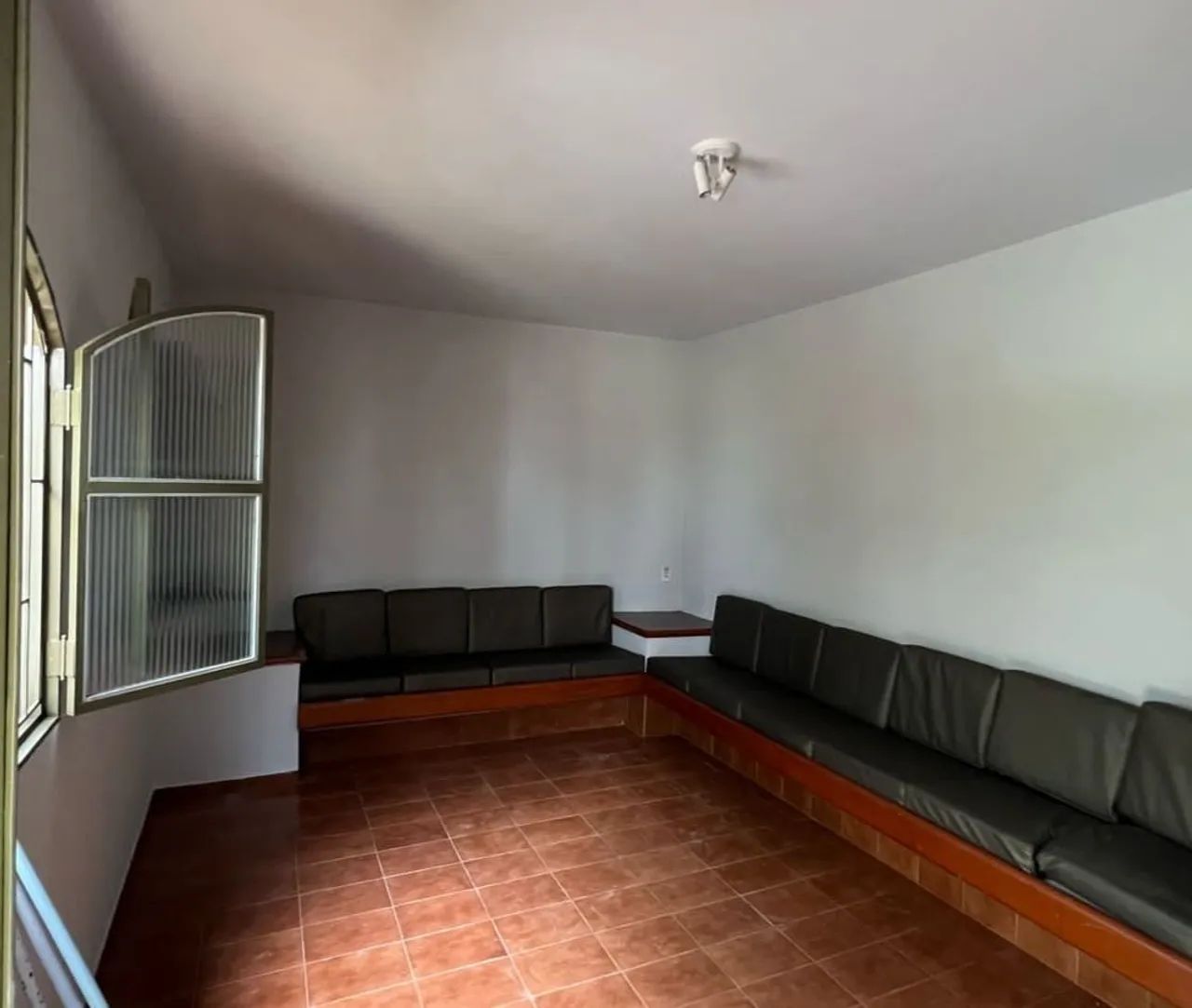 Casa à venda no bairro Saraiva em Uberlândia