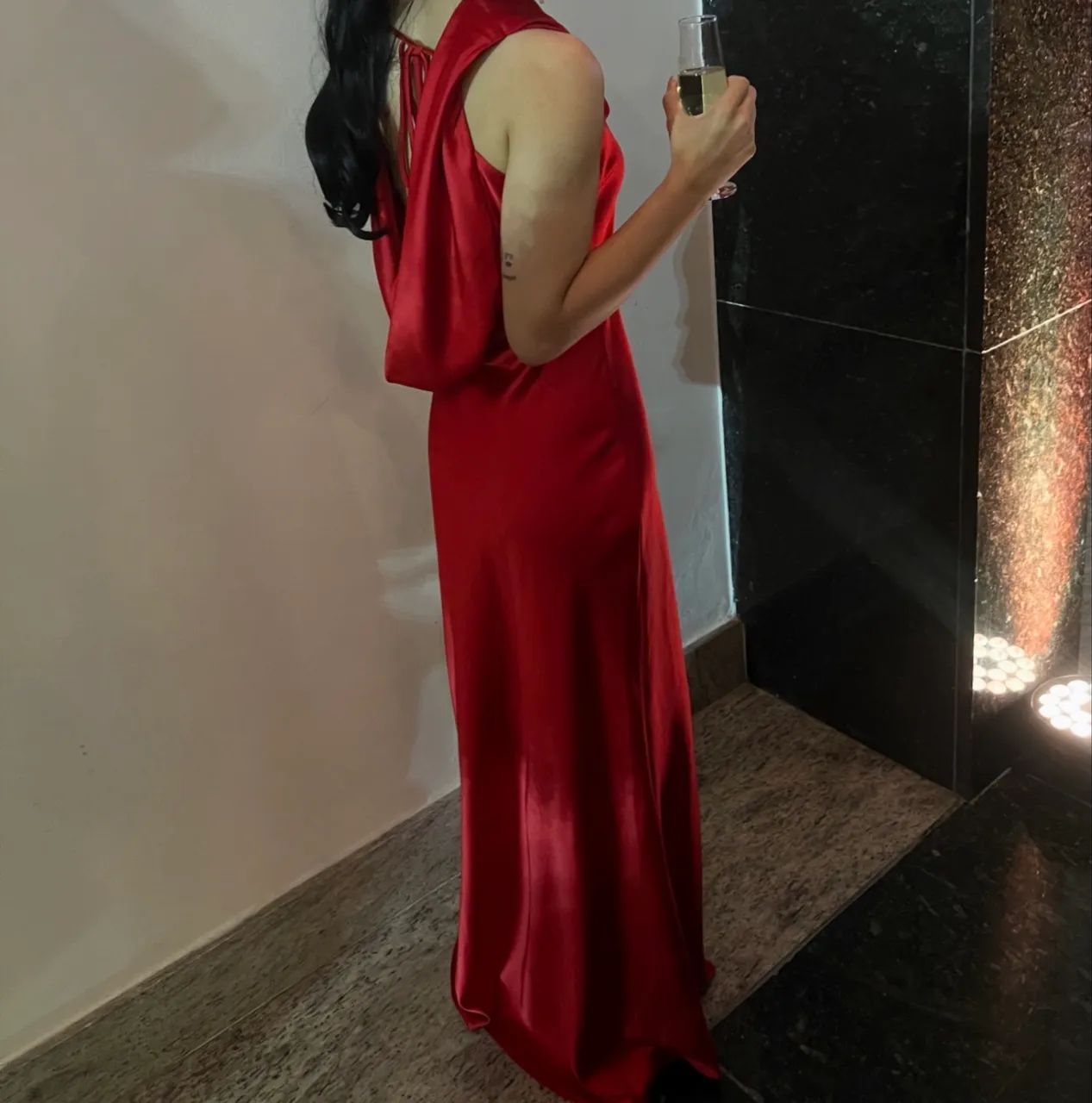 Vestido Vermelho de Seda - Foto 2