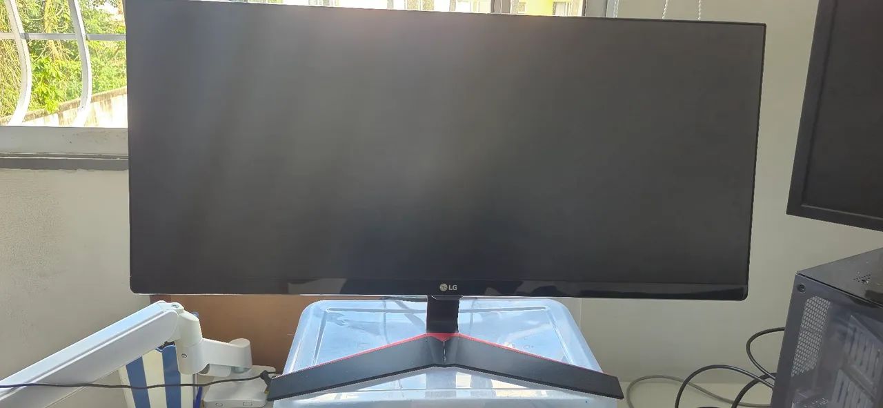 Monitor LG ultrawide 29" e um de 25" - Foto 3