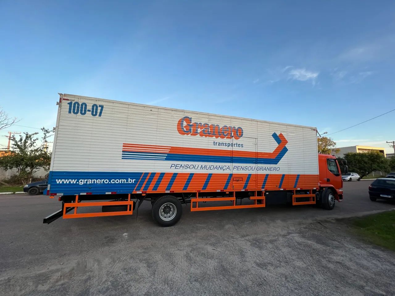 Volvo VM 270 I-shift 4x2 ano 2022  - Foto 4