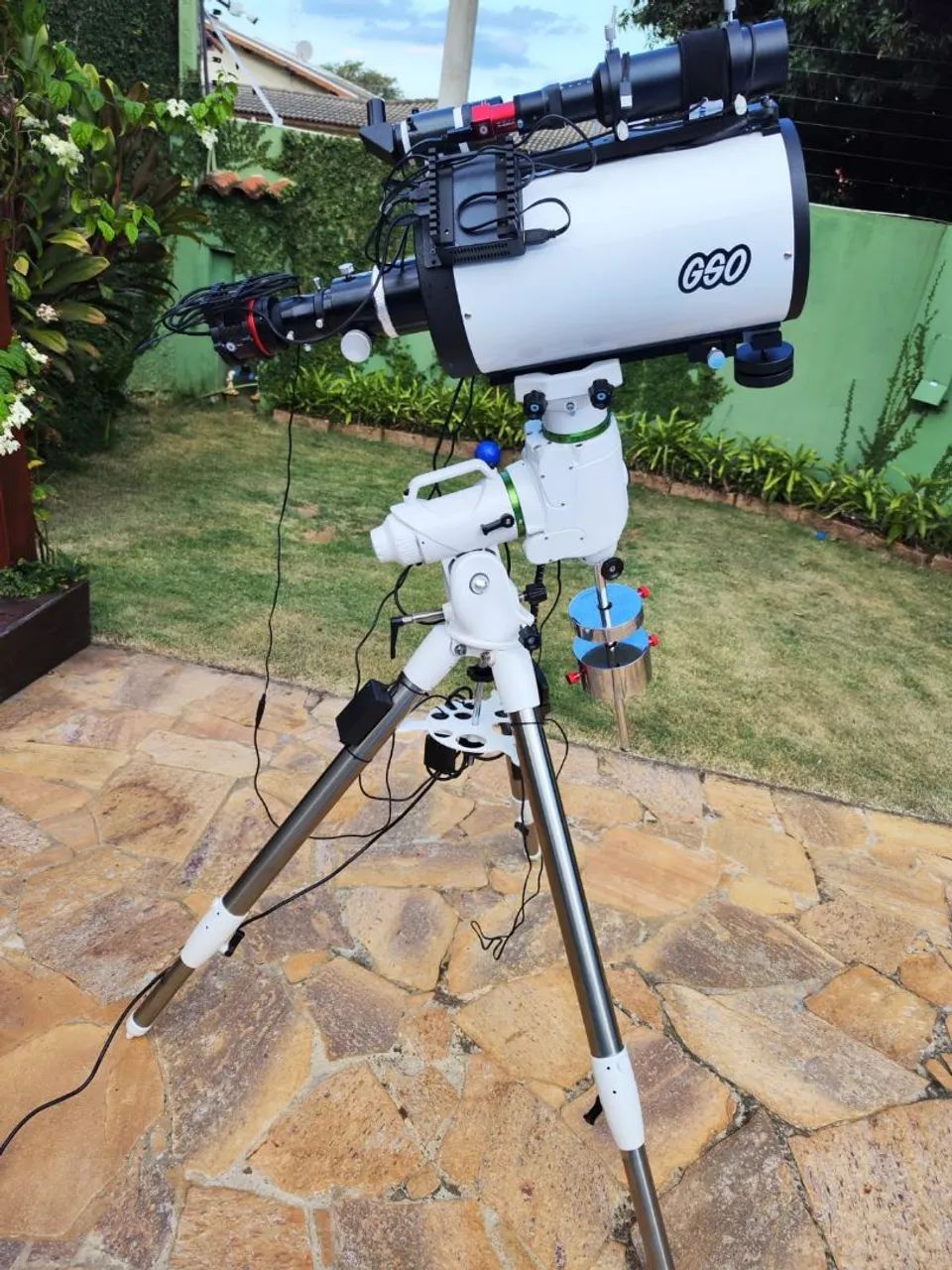 Montagem Sky-Watcher EQ6 R PRO - Hobbies e coleções - Assunção, São ...
