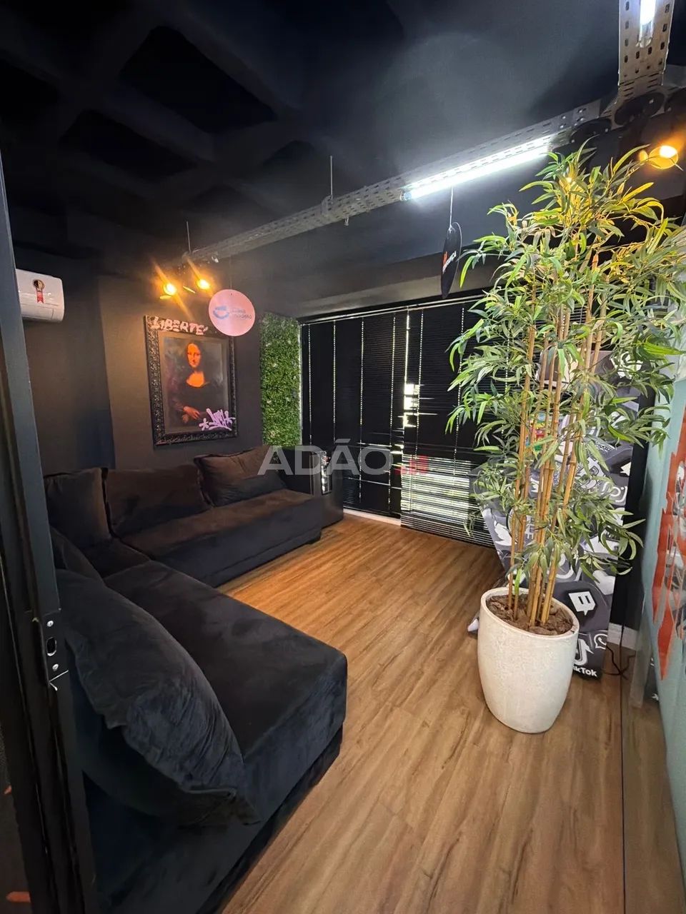 Sala Comercial E- Business Style Sala comercial com 0 Quarto(s) e 0 banheiro(s) à Venda, 1 - Foto 2