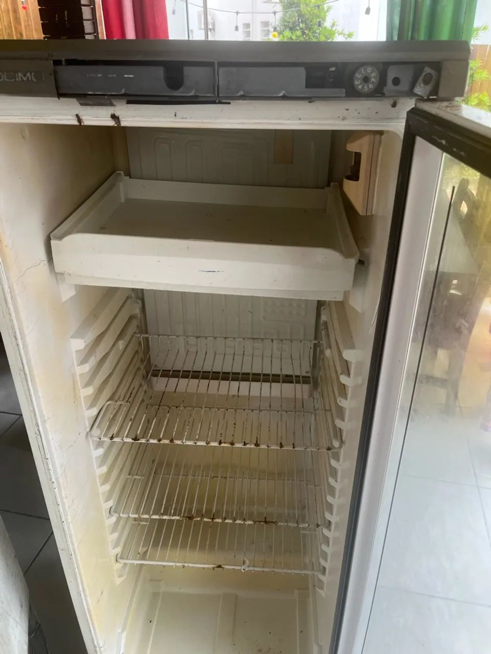 Visa cooler geladeira com expositor e freezer  - Foto 5