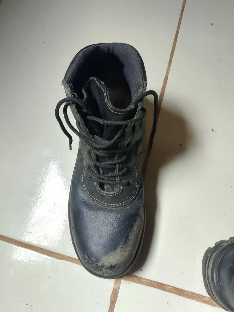 Vendo bota masculina