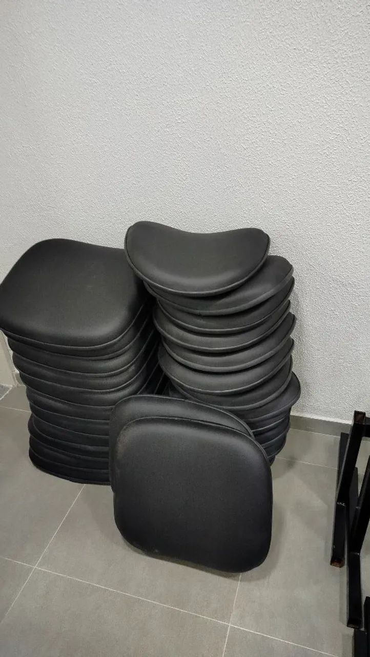 Cadeiras secretária fixa reformada  - Foto 5
