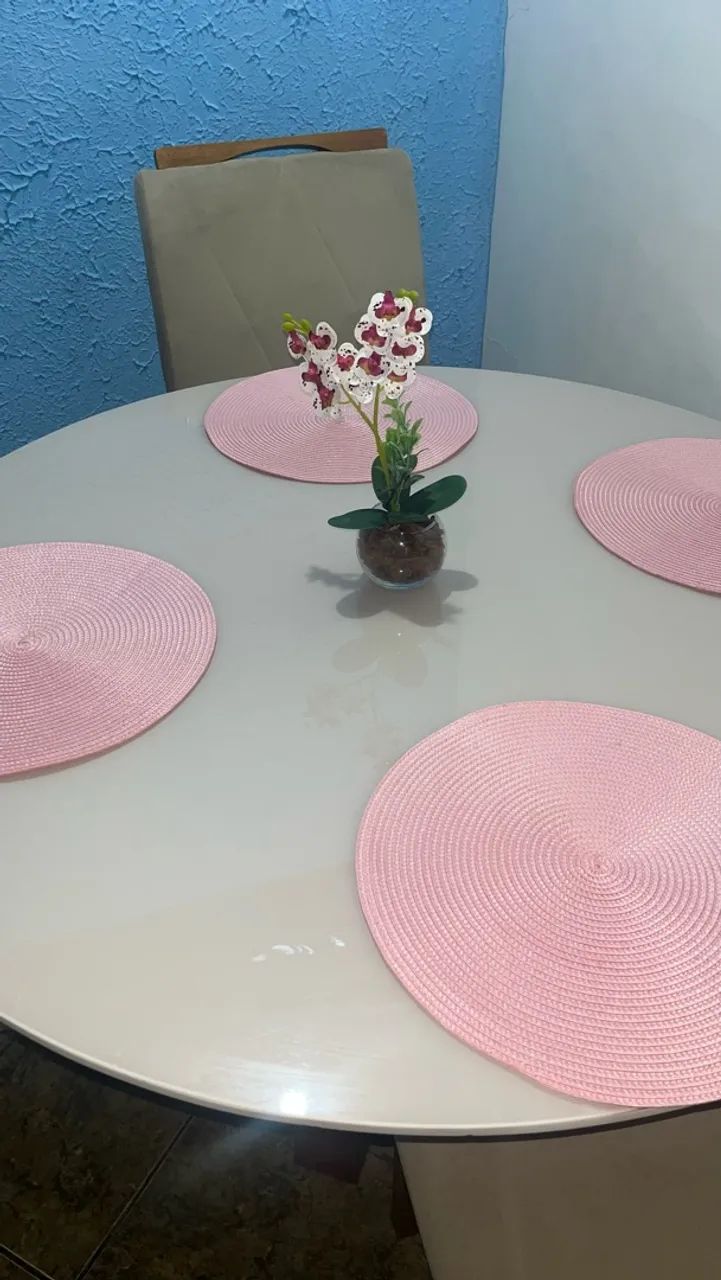Mesa, com 4 cadeiras  - Foto 2