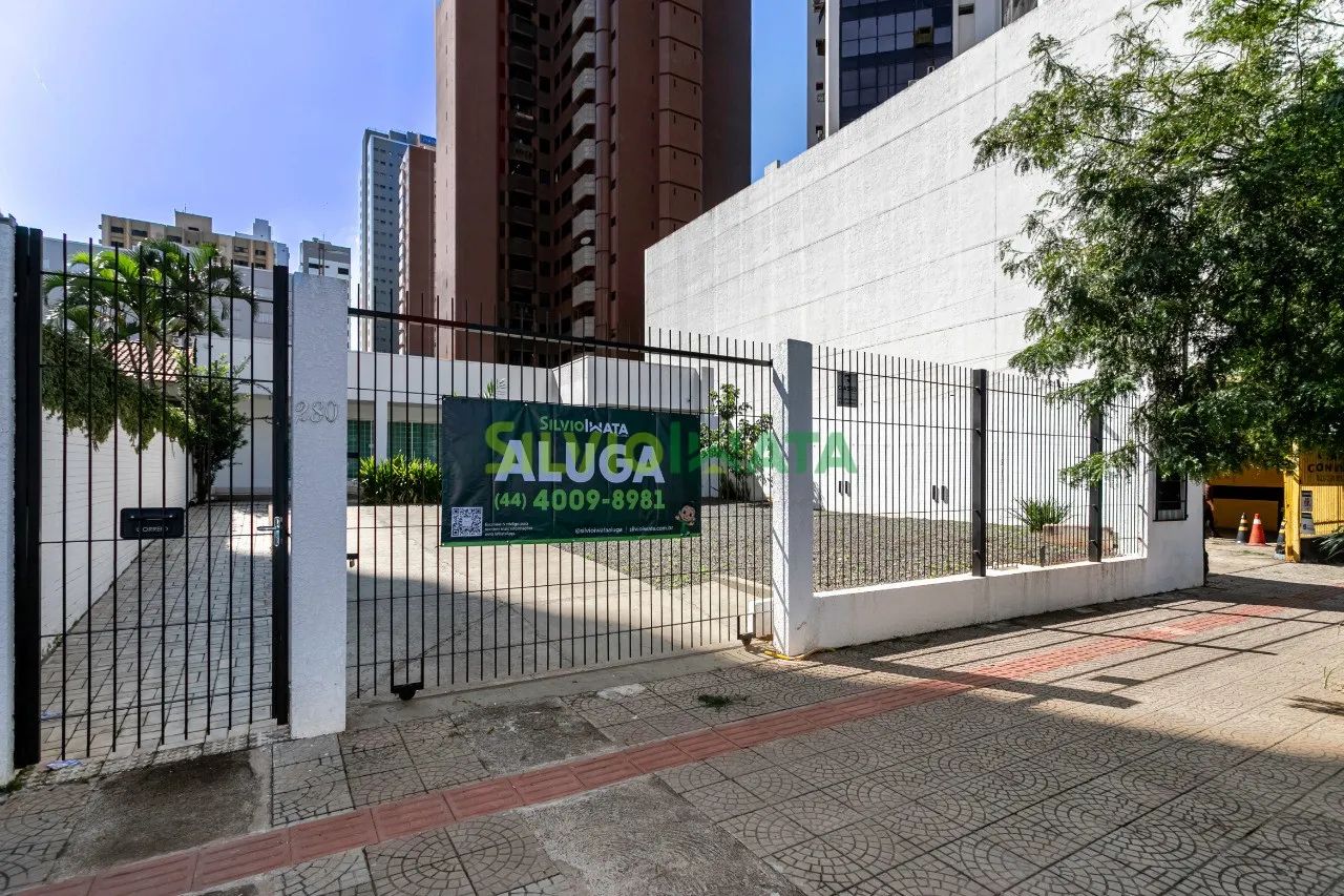EXCELENTE CASA COMERCIAL DE 11 SALAS PARA ALUGAR NO CENTRO DE MARINGÁ.