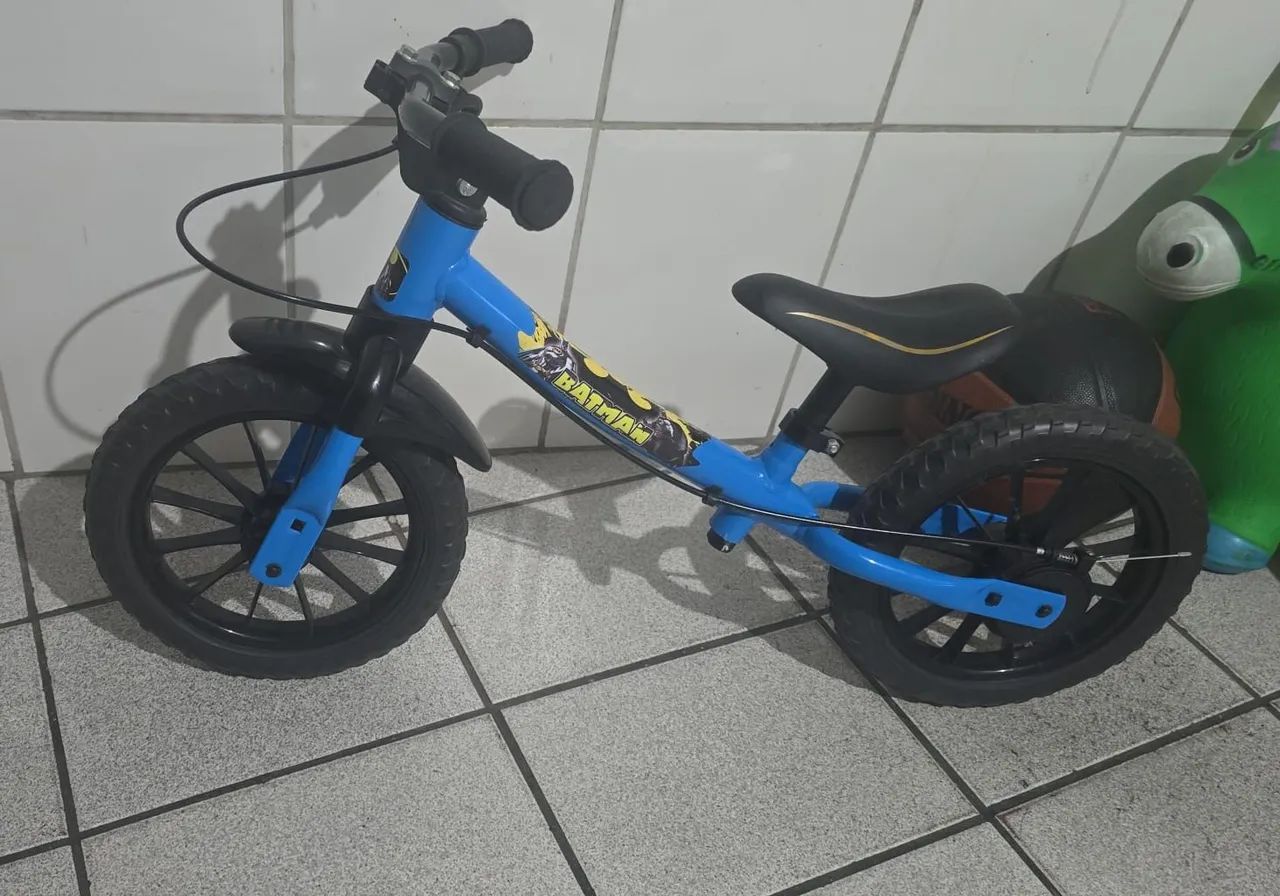 Bicicleta de equilíbrio nova