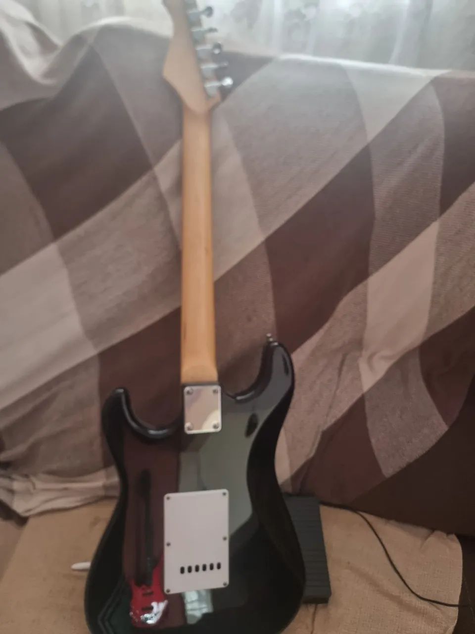 Guitarra + pedaleira  - Foto 2