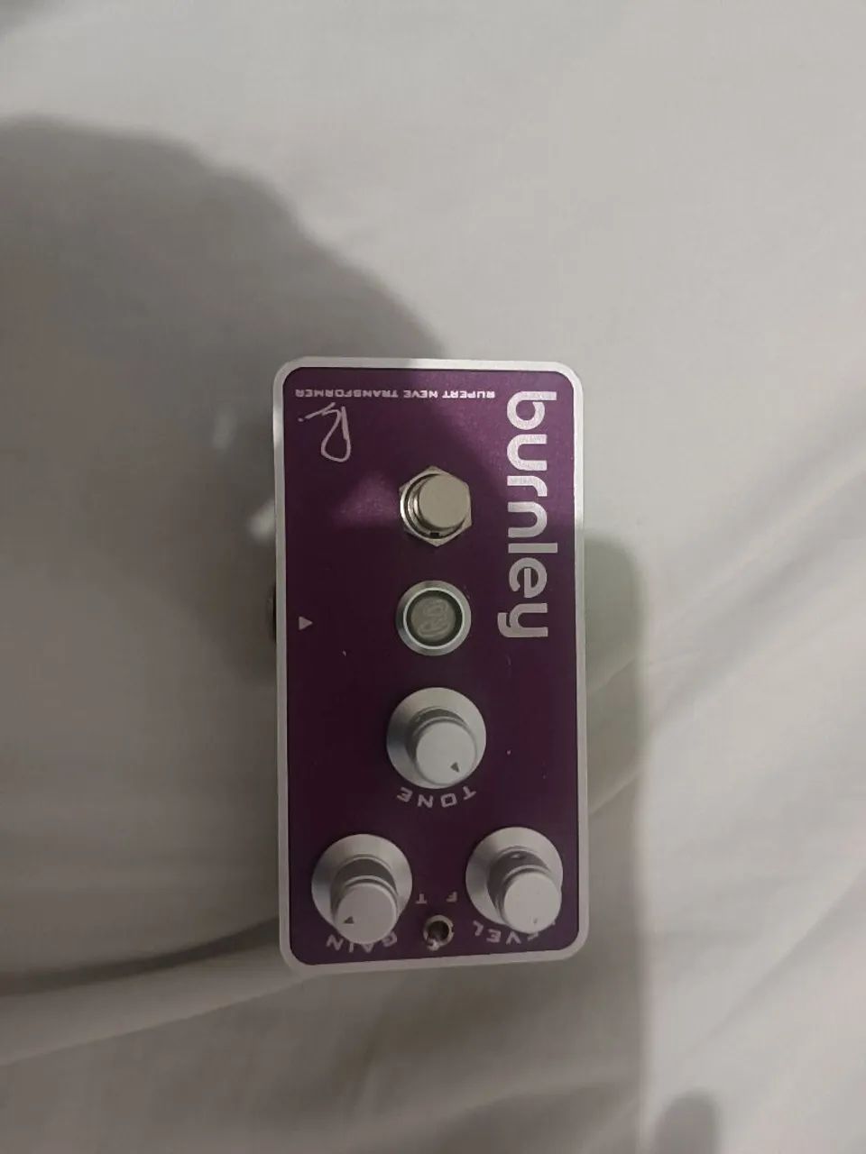 Pedal Bunrley em ótimo estado. Quem conhece,sabe como é bom.