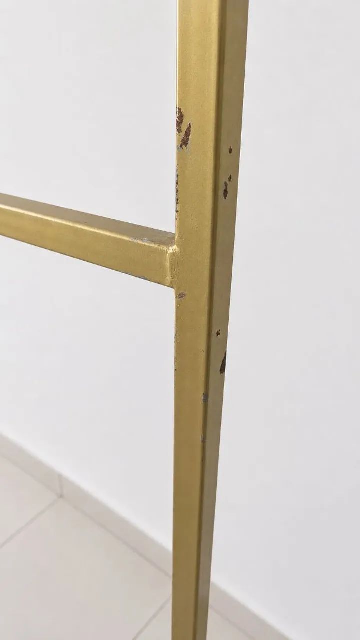 Arara de roupas dourado - Foto 2