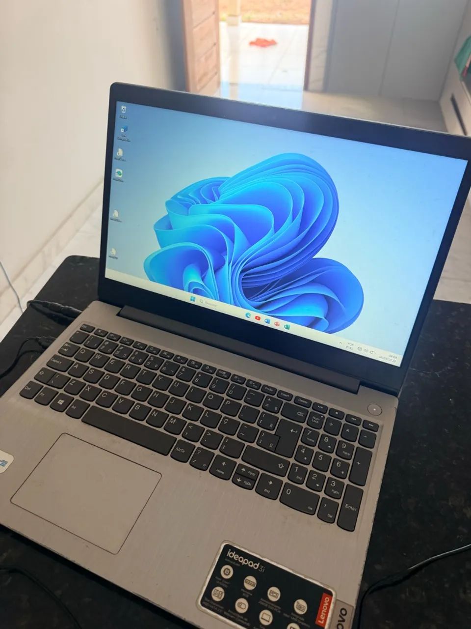 Notebook super conservado 