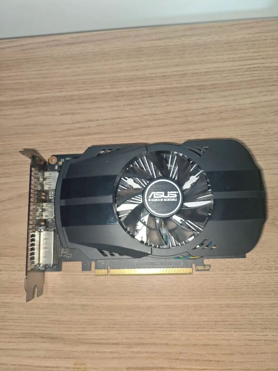 Placa de video Nvidia GTX 1050 