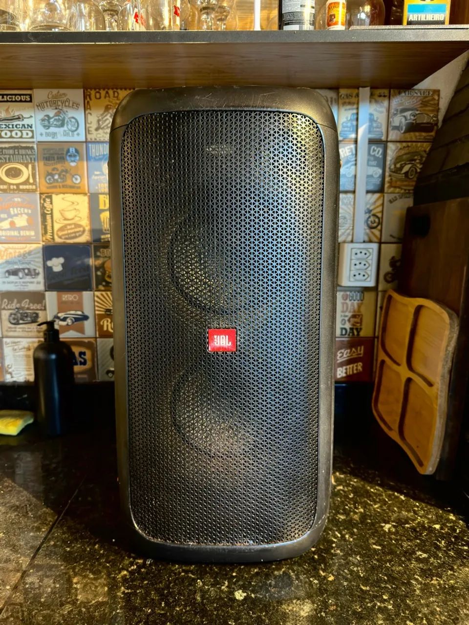 JBL partybox 100