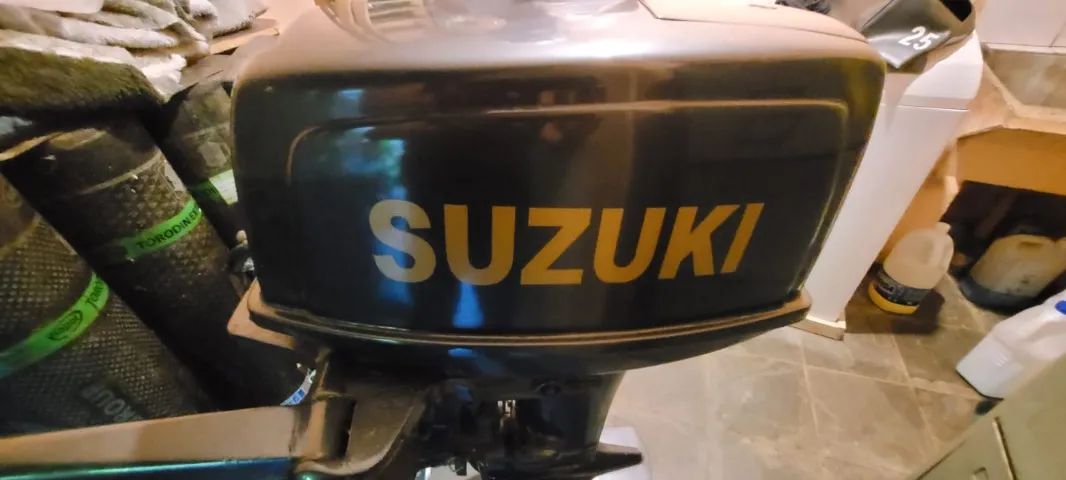 Motor de popa Suzuki 30hp com partida elétrica. - Foto 3