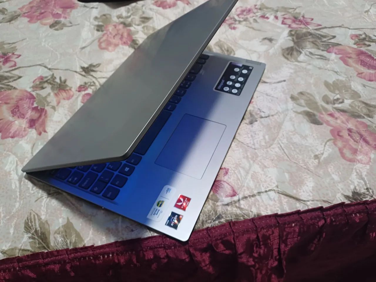 Notebook Lenovo  - Foto 2