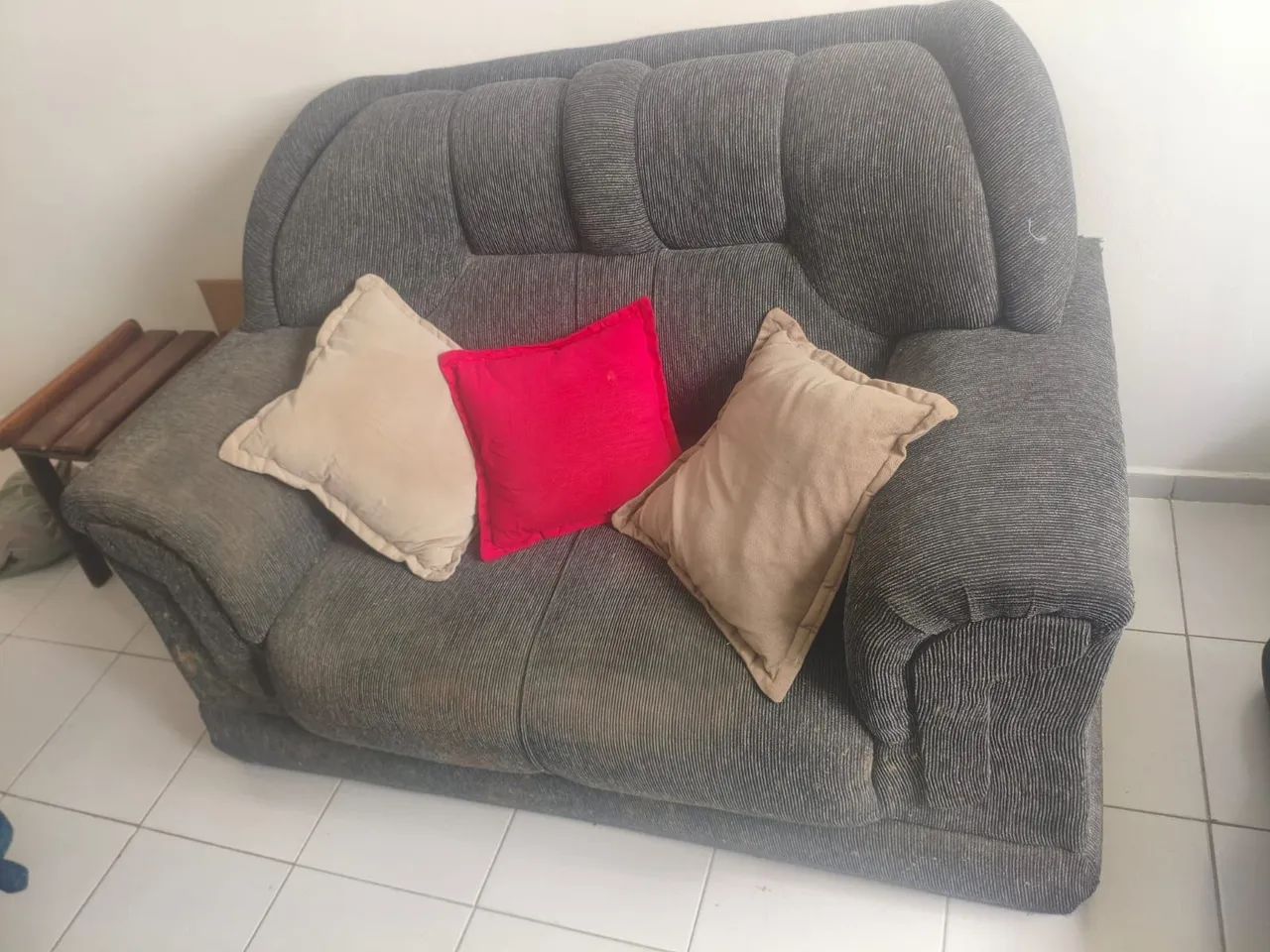 Vendo 2 sofás de 2 lugares cada